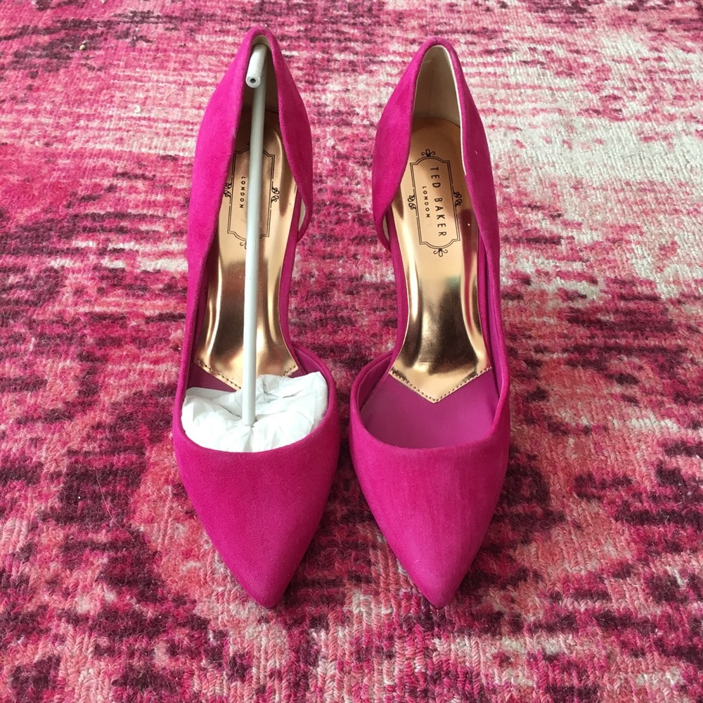 NWOT Pink suede TED BAKER pumps